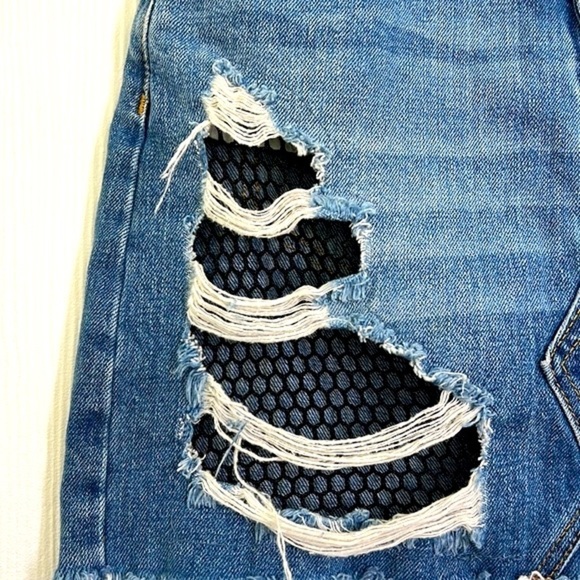 TopShop - Moto Black Fishnet Detail Stonewash Rip Distressed Mini Skirt Size 2 - Picture 4 of 12